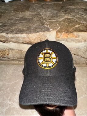 47 Brand Boston Bruins Black Hat with White Logo